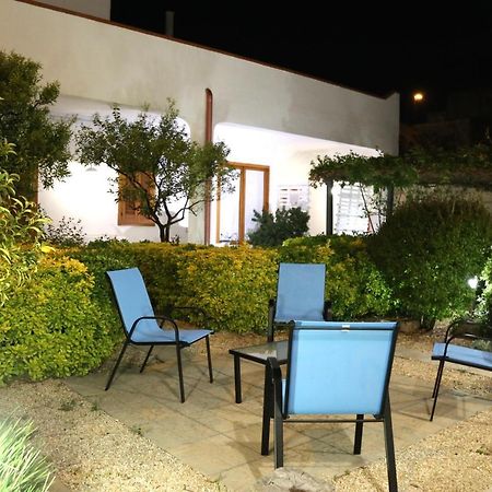Campi Salentina B&B Viro מראה חיצוני תמונה