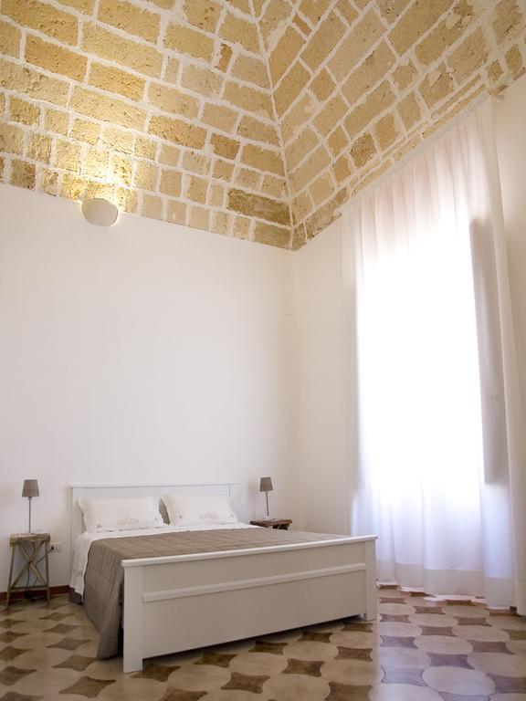 Campi Salentina B&B Viro חדר תמונה