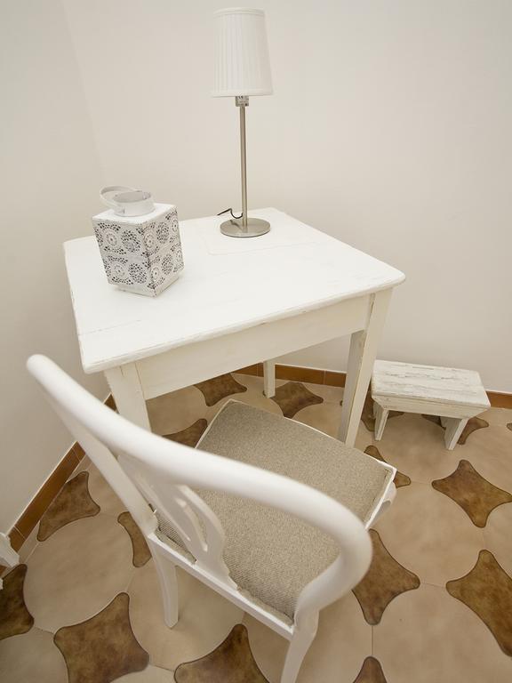 Campi Salentina B&B Viro חדר תמונה