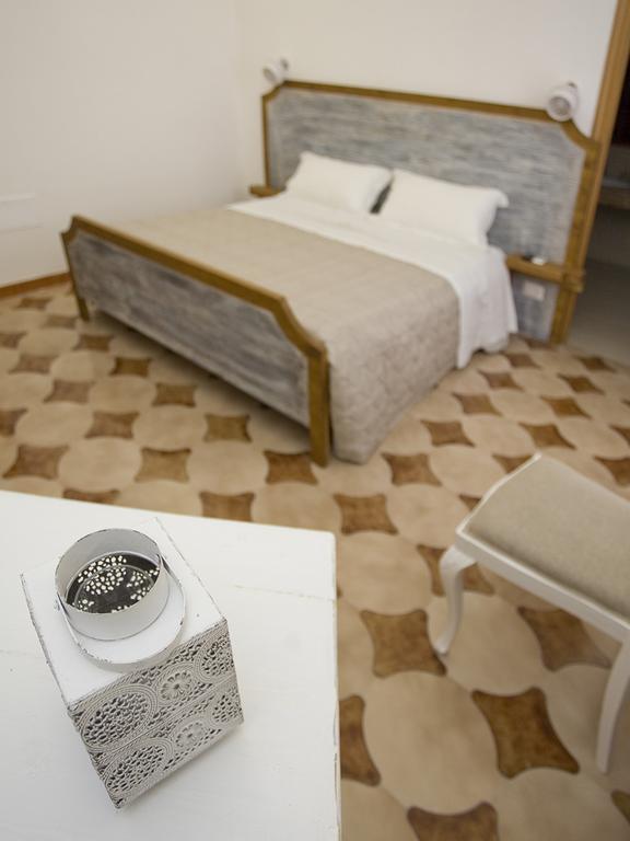 Campi Salentina B&B Viro חדר תמונה